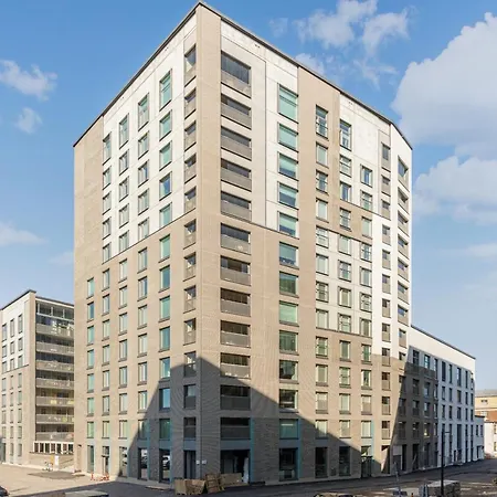 Apartman Spacious Design Loft Near Metro